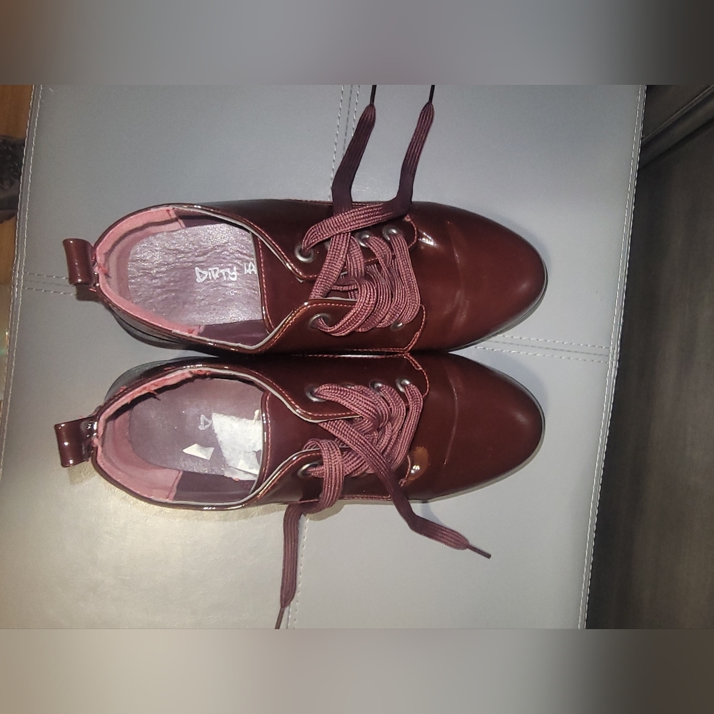 Oxford Shoes in Patent Oxblood - Picture 3 of 6